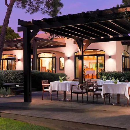 Pine Cliffs Residence, A Luxury Collection Resort, Algarve מלון